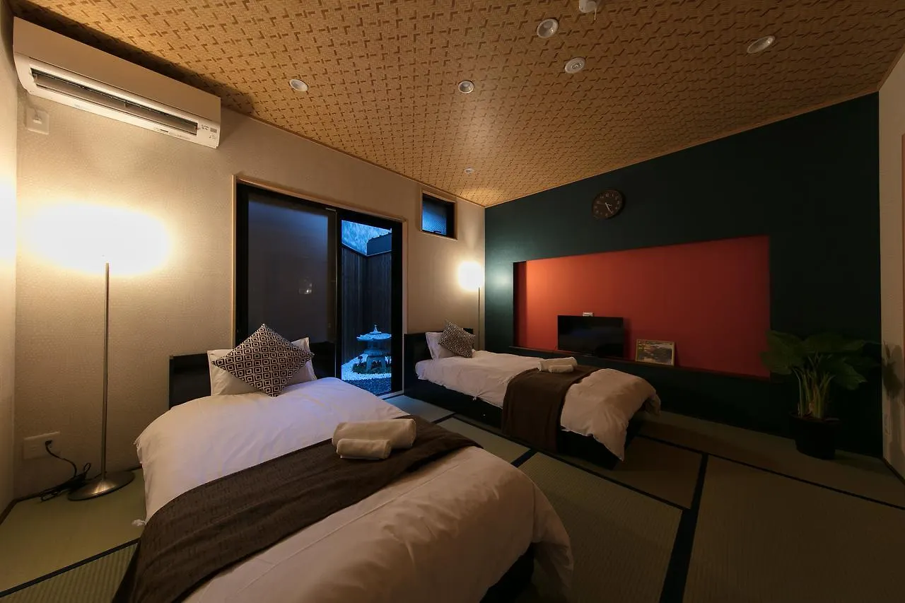 Guest House Higashikujo Yanaginoshitacho Kyōto 2*,